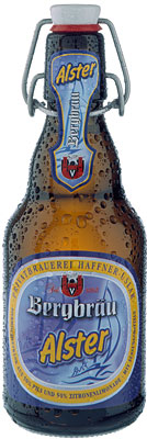 Das Bier Bergbräu Alster wird hier als Produktbild gezeigt.