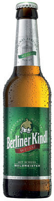 Das Bier Berliner Kindl Weisse Waldmeister wird hier als Produktbild gezeigt.