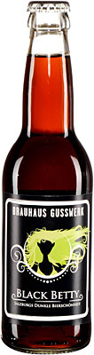 Das Bier Black Betty wird hier als Produktbild gezeigt.