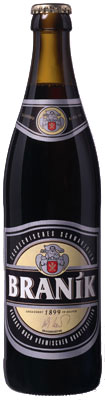 Das Bier Braník Schwarzbier wird hier als Produktbild gezeigt.