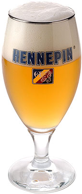 Das Bier Hennepin wird hier als Produktbild gezeigt.