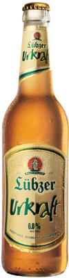 Das Bier Lübzer Urkraft wird hier als Produktbild gezeigt.