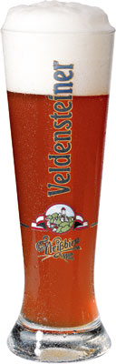 Das Bier Veldensteiner Dunkles Weißbier wird hier als Produktbild gezeigt.