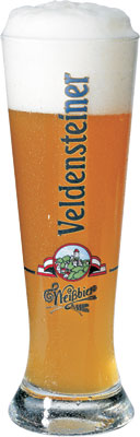 Das Bier Veldensteiner Weißbier wird hier als Produktbild gezeigt.