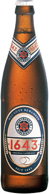 Das Bier Würzburger Hofbräu 1643 Original Lager Hell wird hier als Produktbild gezeigt.
